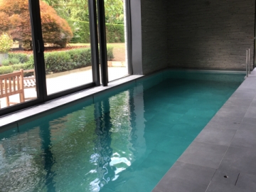 Nieuwe installatie van een CDP 75 voor een zwembad met beweegbare vloer